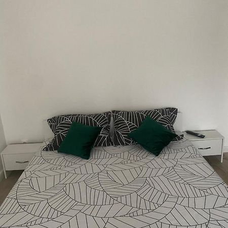 L&M Apartment Targu Mures Exterior photo
